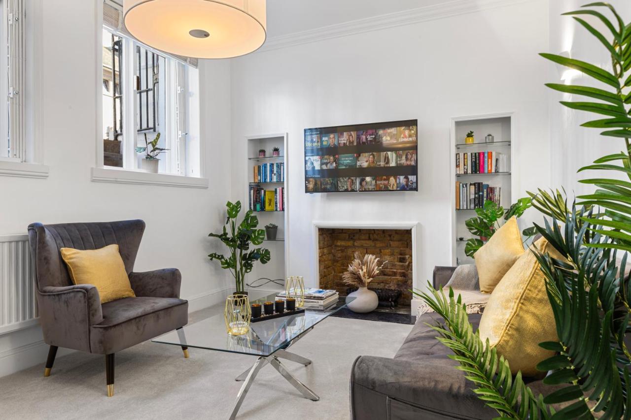 Apartment Harrods 2 Bed Lux Flat W/patio *